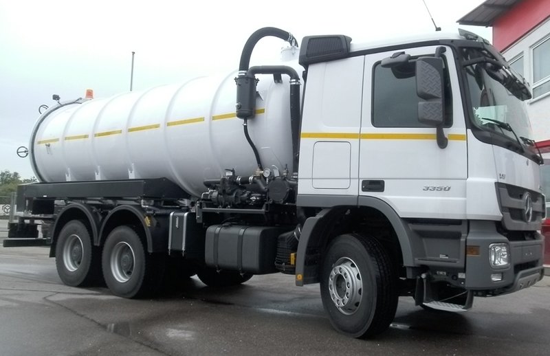 waste water removal tanker
